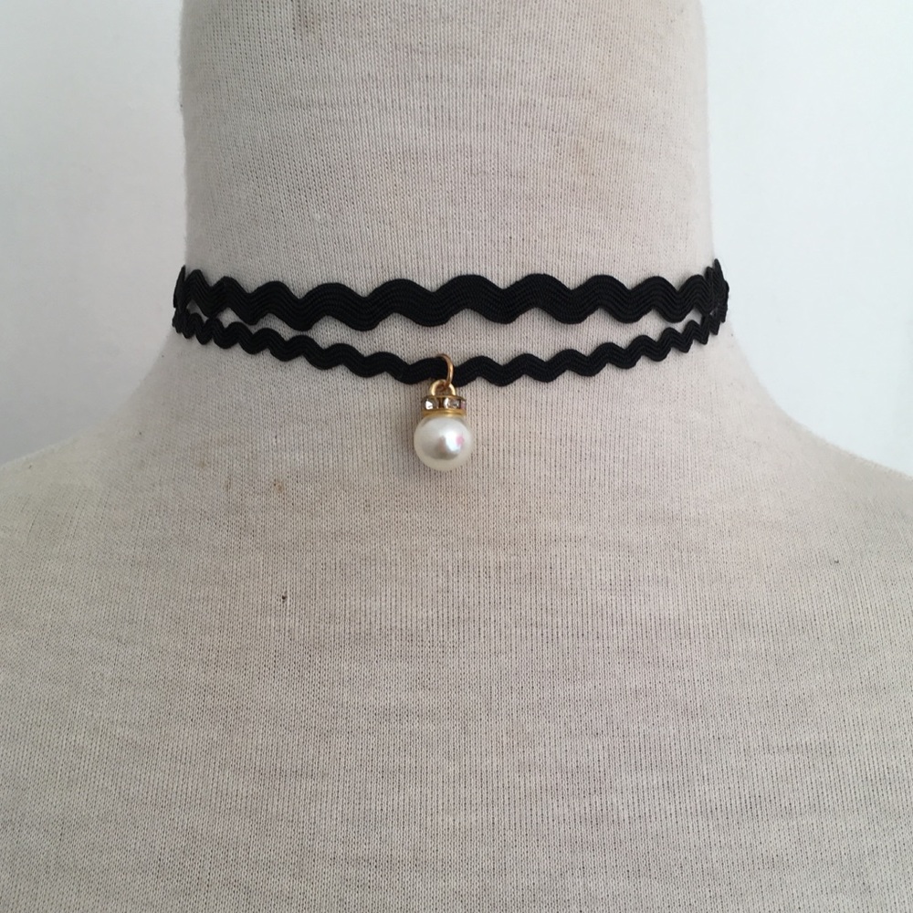 black layered choker with pearl pendant